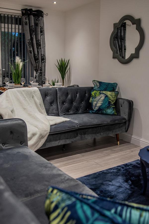 Bv Comfy Spacious 3 Bedroom House At Tatton Street Manchester Extérieur photo