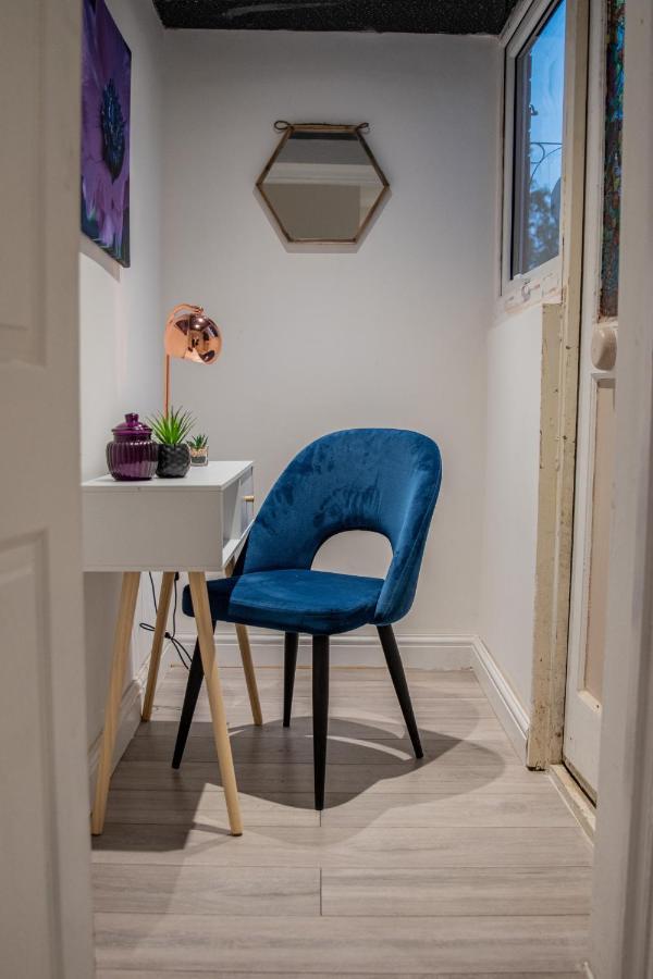 Bv Comfy Spacious 3 Bedroom House At Tatton Street Manchester Extérieur photo